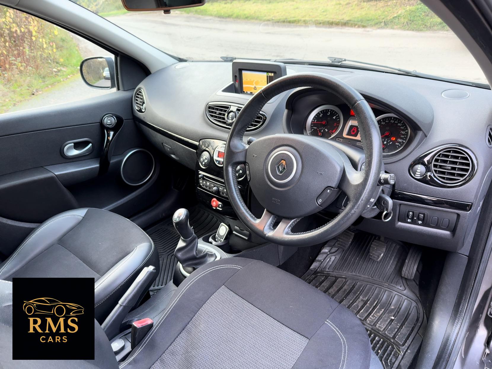 Renault Clio 1.5 dCi GT Line TomTom Sport Tourer 5dr Diesel Manual Euro 5 (88 ps)