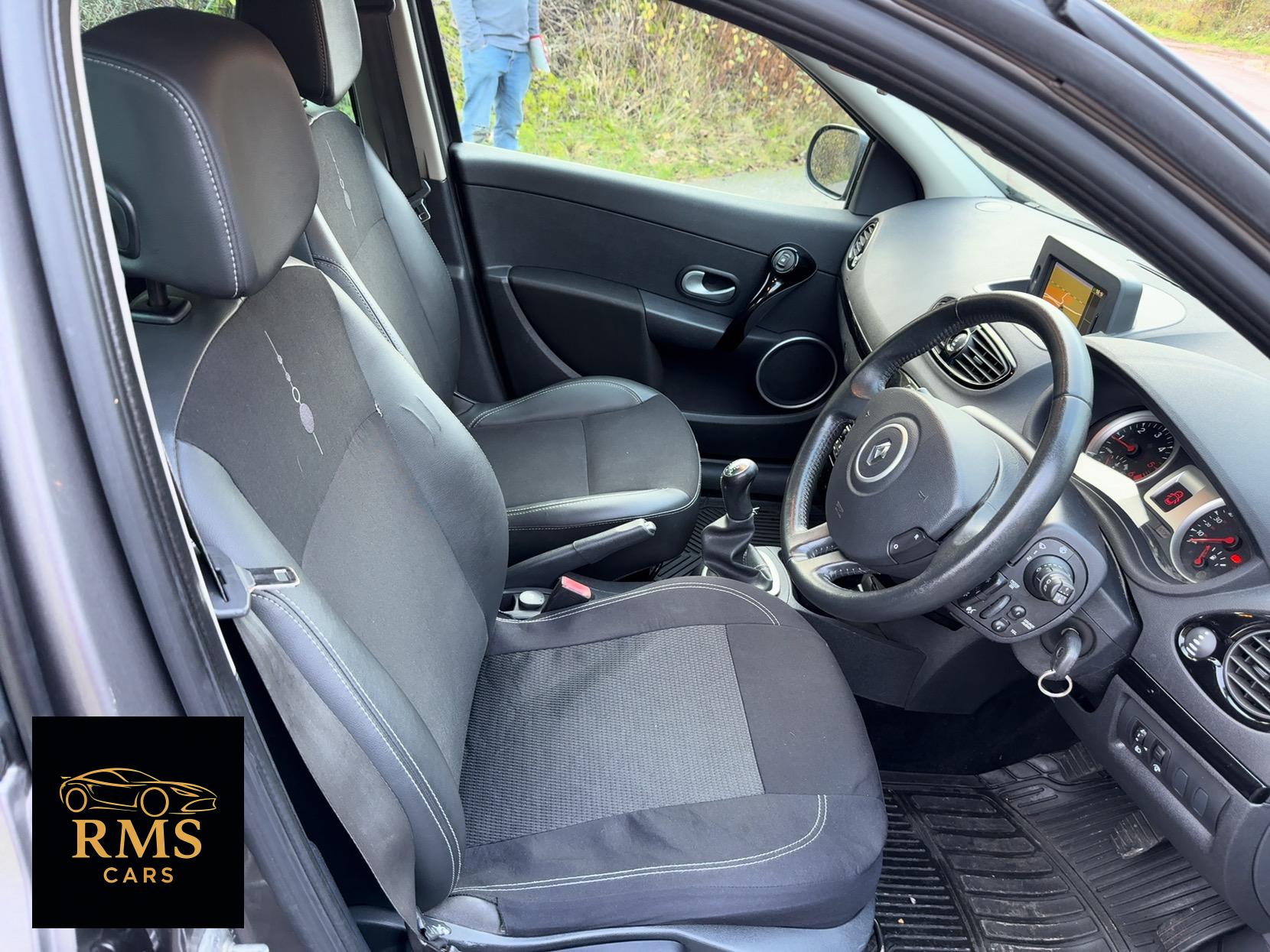 Renault Clio 1.5 dCi GT Line TomTom Sport Tourer 5dr Diesel Manual Euro 5 (88 ps)