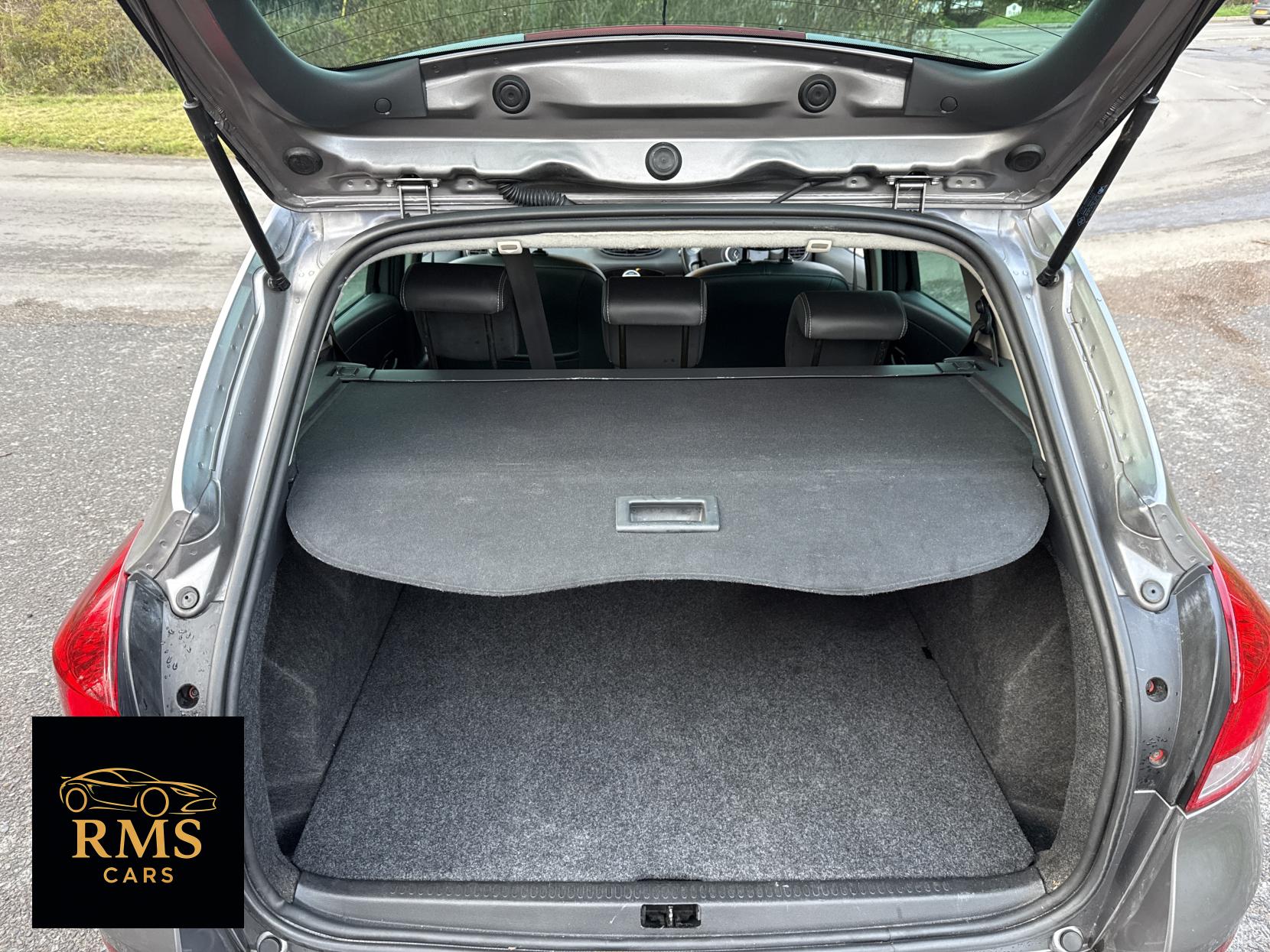 Renault Clio 1.5 dCi GT Line TomTom Sport Tourer 5dr Diesel Manual Euro 5 (88 ps)