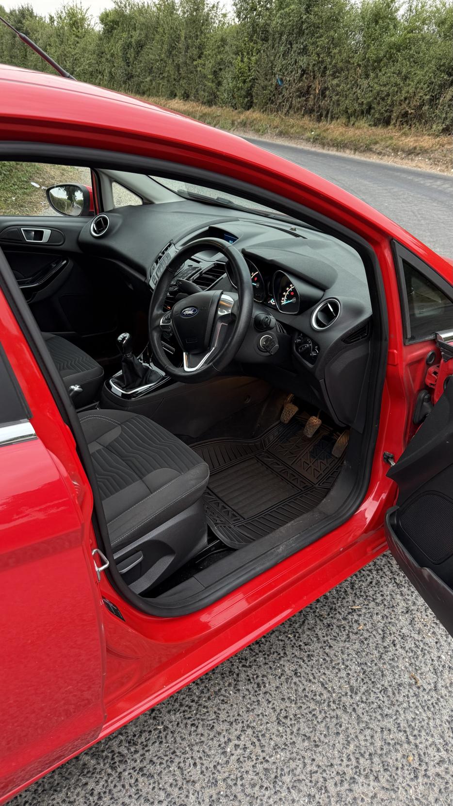 Ford Fiesta 1.0 Zetec Hatchback 5dr Petrol Manual Euro 5 (s/s) (80 ps)